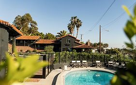 Woods Cove Inn